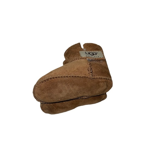 UGG Kids Boot Size S - Picture 4 of 5